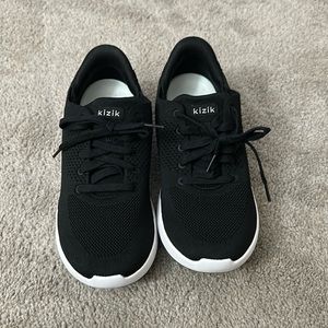 Brand new kizik size 9.5